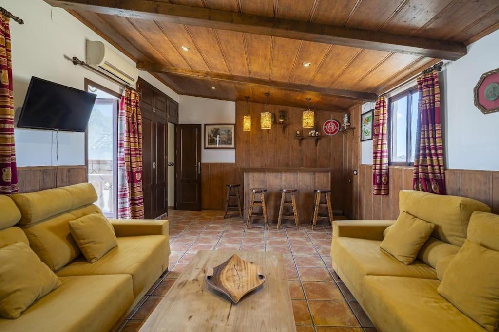 Casa Con Patio Y Terraza En Barrio Historico De La Villa, Junto Al Adarve Приего-де-Кордова Экстерьер фото