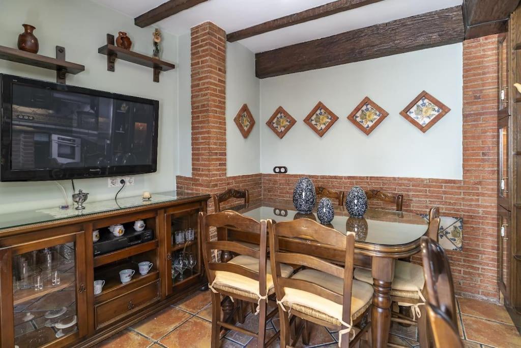 Casa Con Patio Y Terraza En Barrio Historico De La Villa, Junto Al Adarve Приего-де-Кордова Экстерьер фото